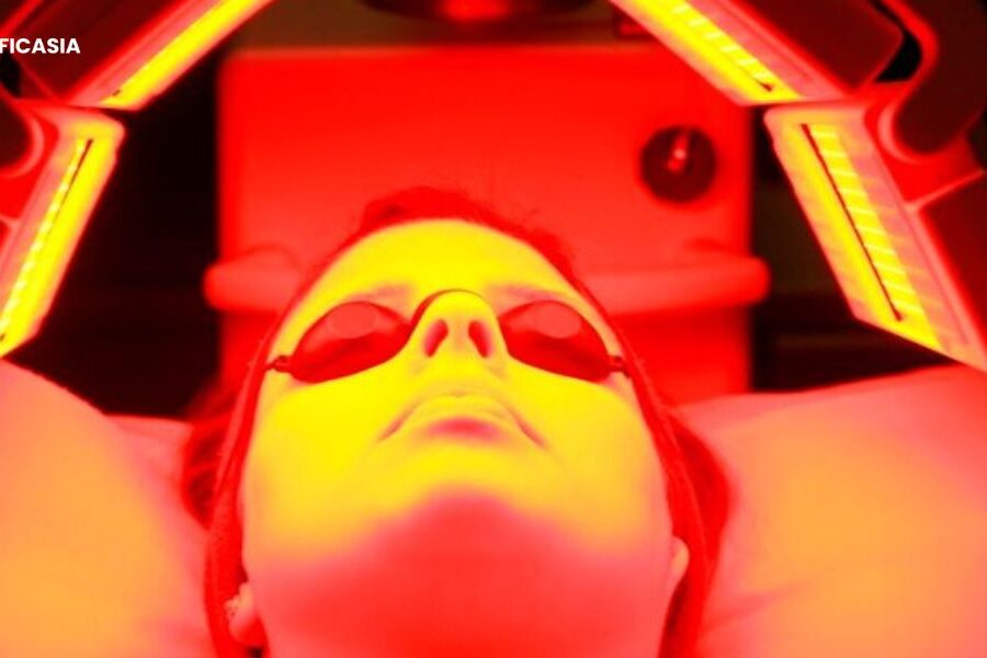 Science Behind Red Light Therapy Explained: Benefits & Things To Know