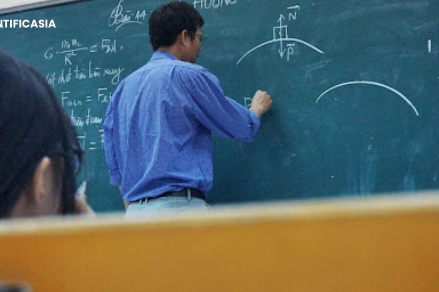 The Role of AI in Shaping Students’ Future Careers: Opportunities and Challenges