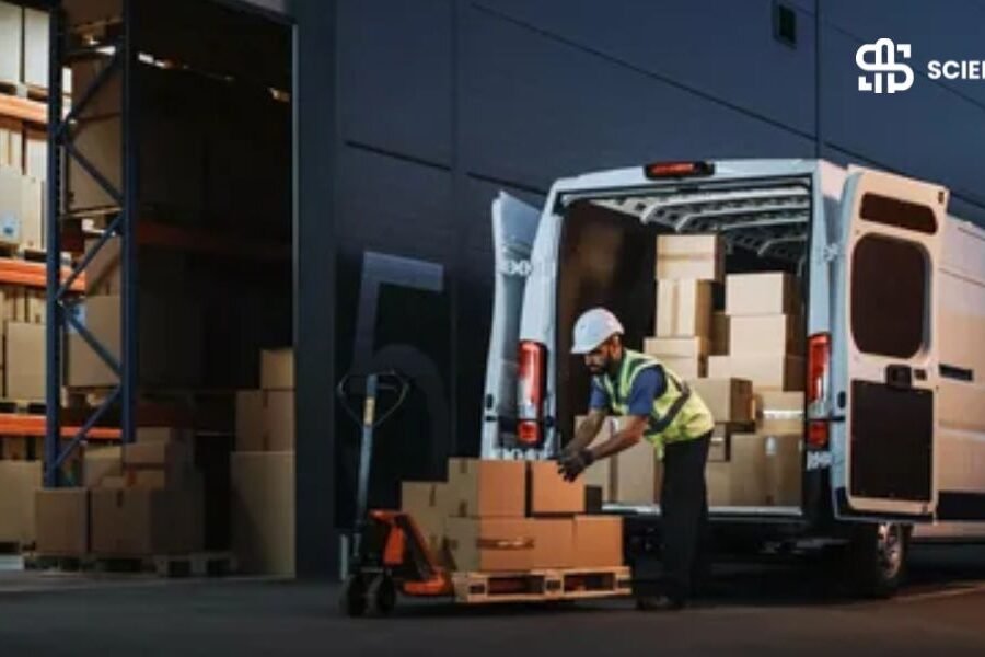 Why Automotive Supply Chains Rely on Reusable Transport Containers